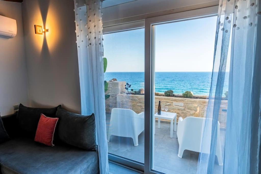 Zefyros Suite , Seafront Retreat ! Pánormos 外观 照片