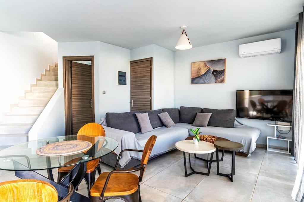 Zefyros Suite , Seafront Retreat ! Pánormos 外观 照片